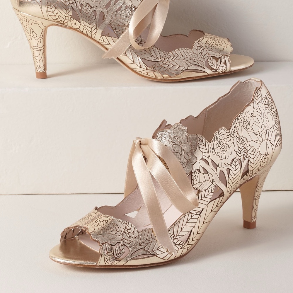 HARRIET WILDE PEONY LOW GOLD HEELS LASER CUTE HTF EUC SIZE 38 UK5/EU33/US7/AU6